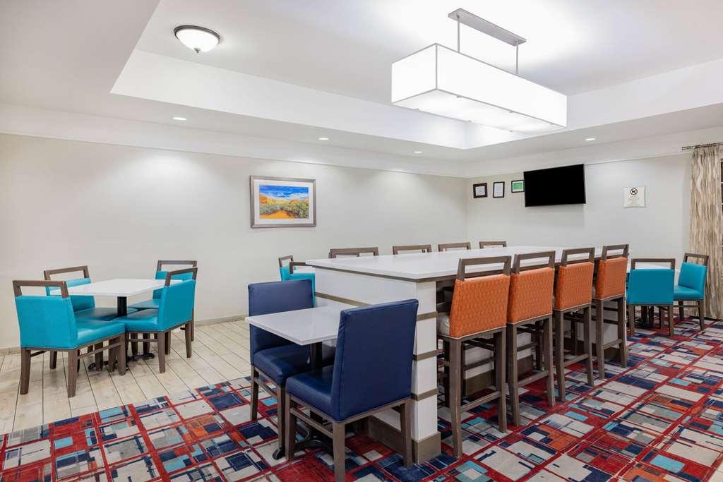 La Quinta By Wyndham Gallup Facilities photo