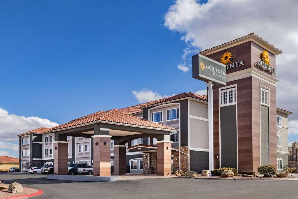 La Quinta By Wyndham Gallup Exterior photo